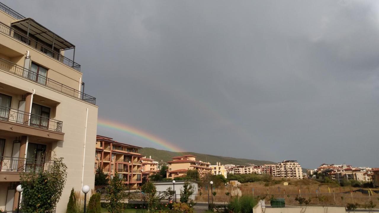 Sorrento Sole Mare Aparthotel Sveti Vlas Exteriör bild