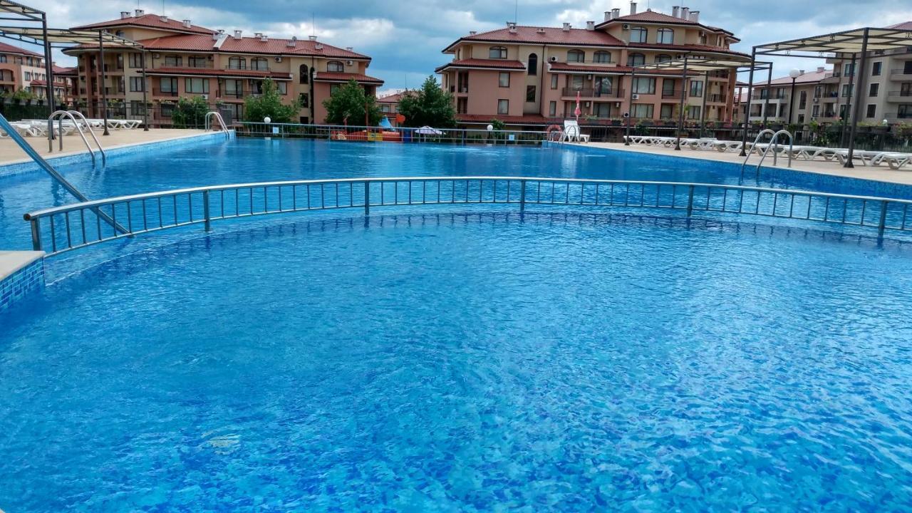 Sorrento Sole Mare Aparthotel Sveti Vlas Exteriör bild