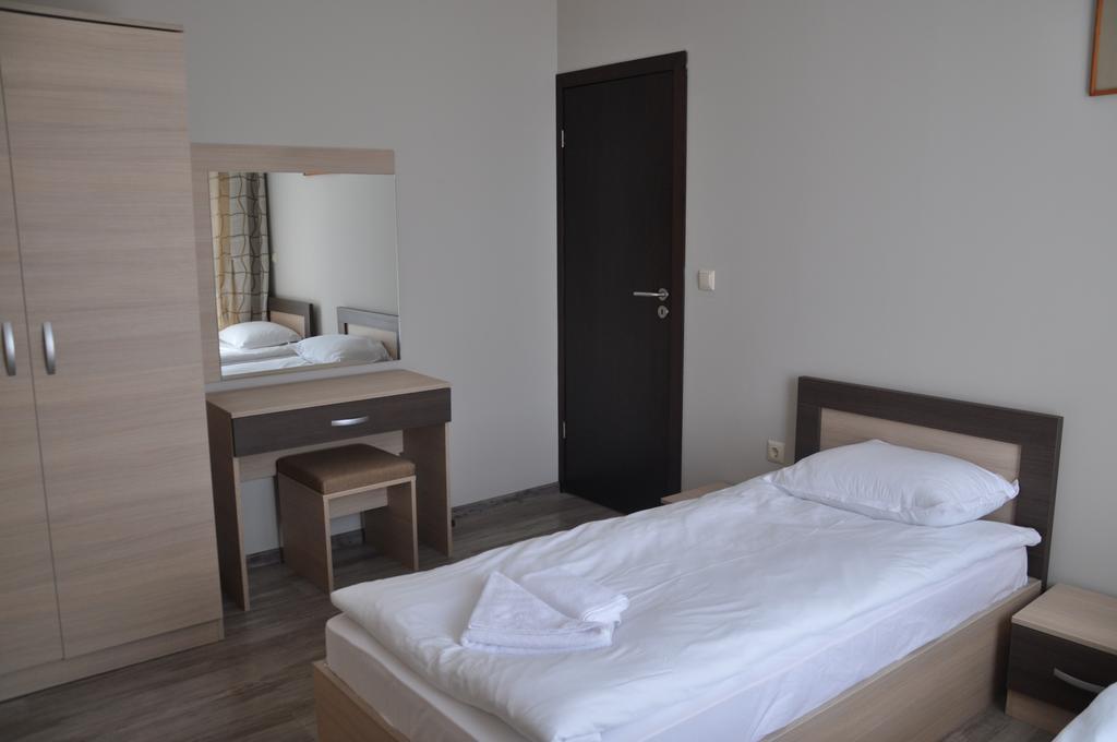Sorrento Sole Mare Aparthotel Sveti Vlas Exteriör bild