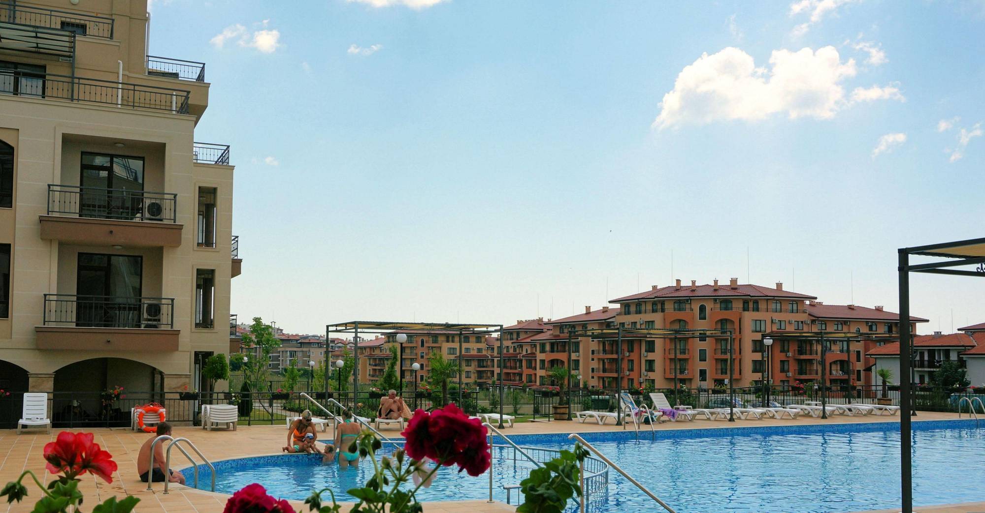Sorrento Sole Mare Aparthotel Sveti Vlas Exteriör bild